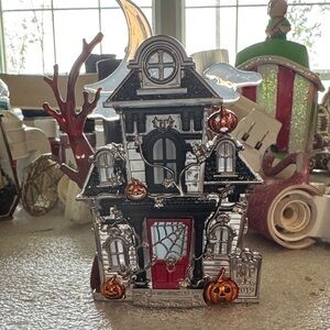 Bath & Body Works Haunted House Decor - Black, Silver, Red Wallflower